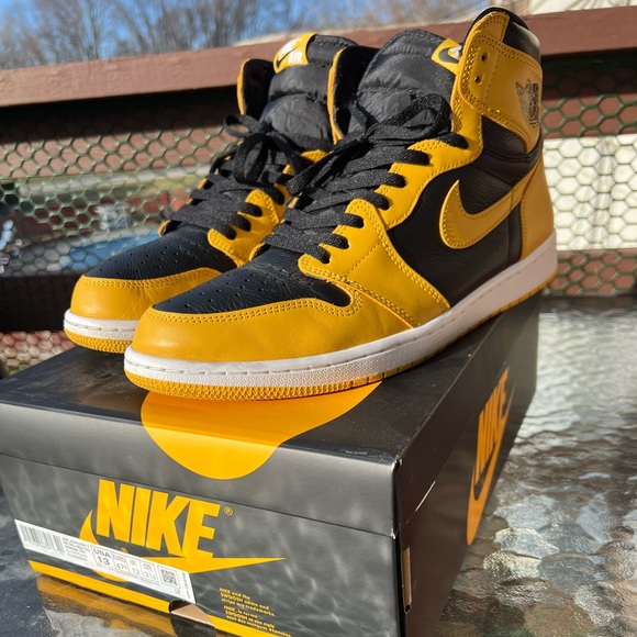 shoes-mens-jordan-1-retro-high-og-pollen-yellowwhiteblack-pollen